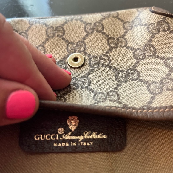 Small Gucci pouch - Picture 2 of 8